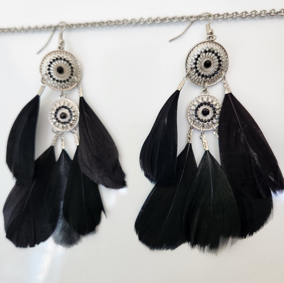 Boho Tribal Festival Feather Silver Tone earrings - Picture 1 of 2